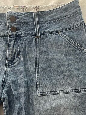 Abercrombie & Fitch Light Blue Boyfriend Jeans with Front Patch Pockets Flaws 10